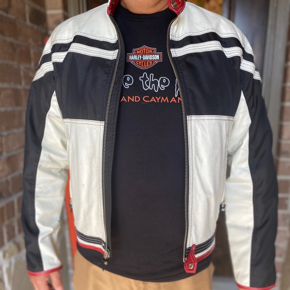 Wilsons Leather motorcyclist leather jacket Size M